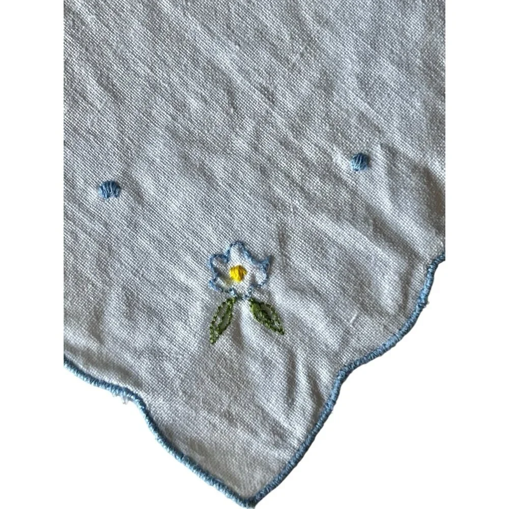 Vintage White Bun Warmer Embroidered Floral Design & Blue Scalloped Edges